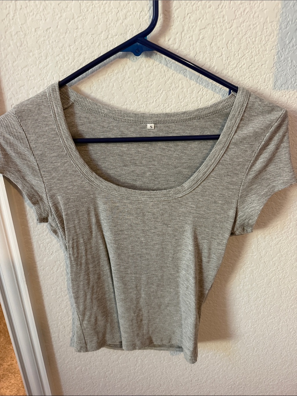 Ribbed Scoop Crop Top — Light Gray